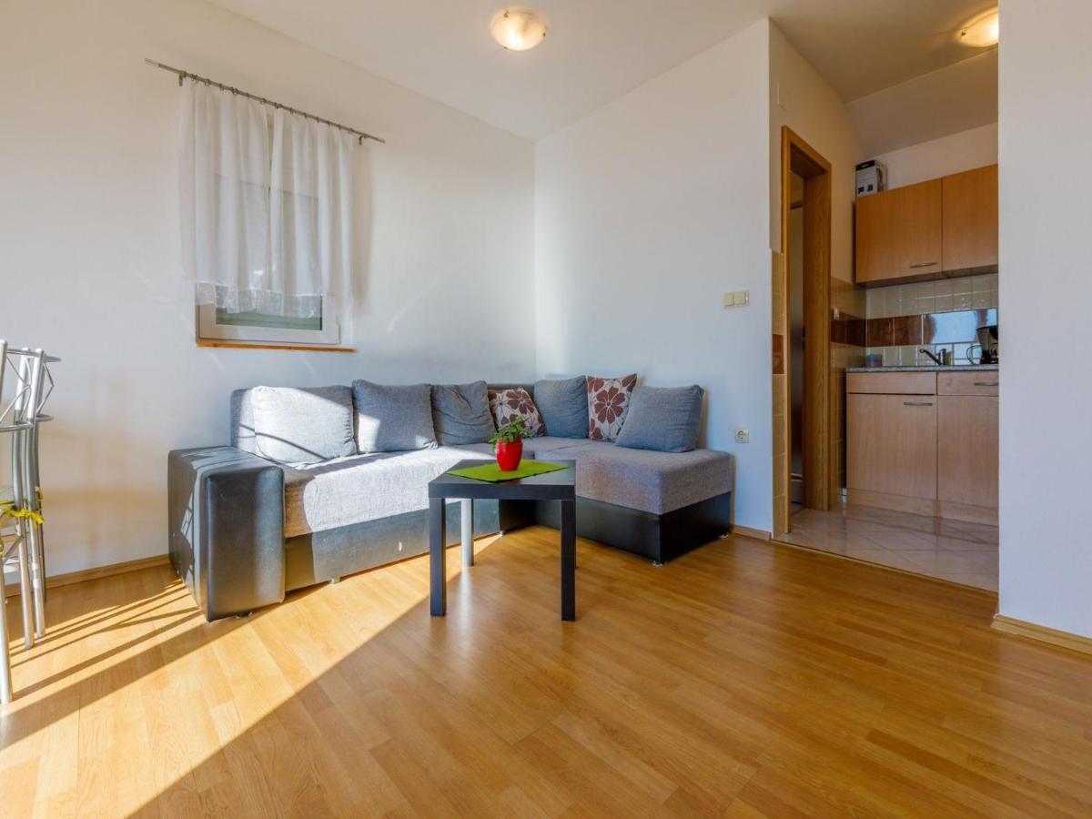 Apartments Benny Цриквеница Экстерьер фото
